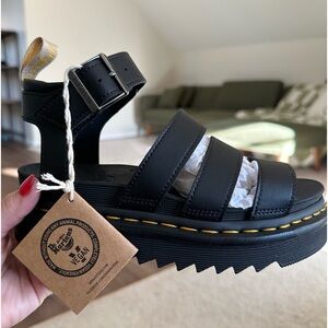 Dr. Martens sandal